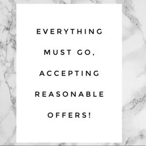 Check out my closet, major deals 🤍